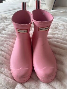 Hunter Pink Short Gloss Rain Boots
